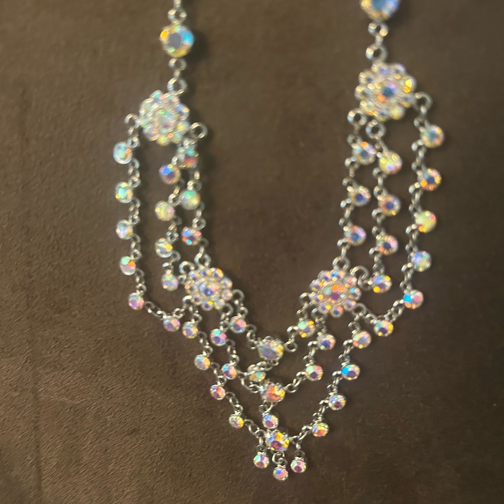 Elegant Silver Necklace with Iridescent Accents and matching earrings. NEW